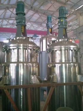 蒸汽加熱反應(yīng)釜、導(dǎo)熱油循環(huán)加熱反應(yīng)釜 