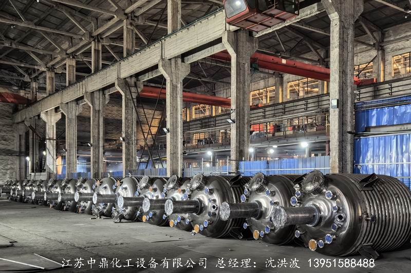 湖南某源新材料有限公司28臺反應(yīng)釜制造過程