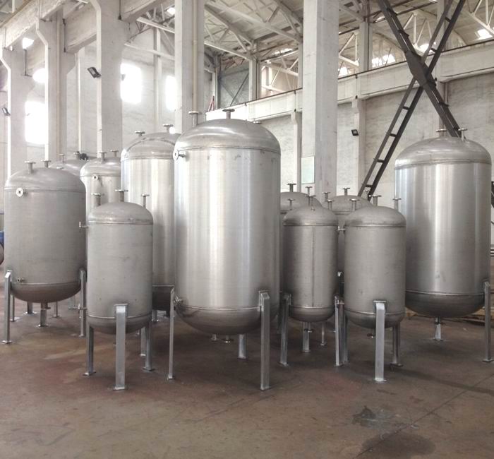 不銹鋼高位槽、真空緩沖罐、不銹鋼滴加罐、不銹鋼計量罐